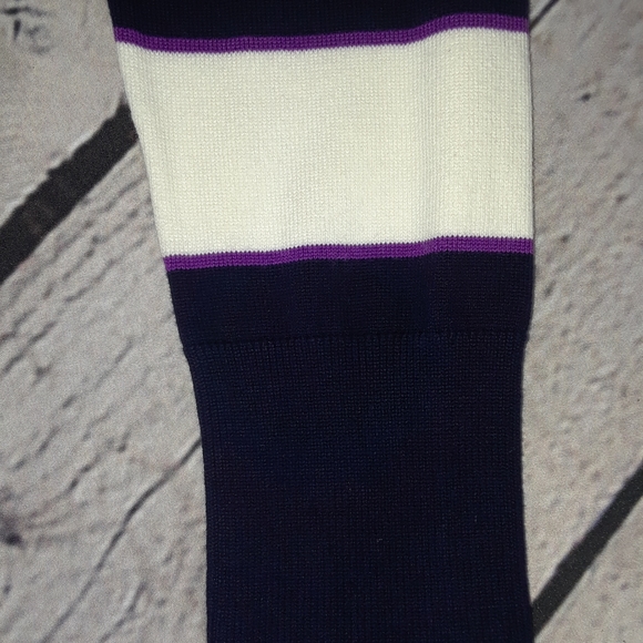 Sweater - Picture 7 of 8